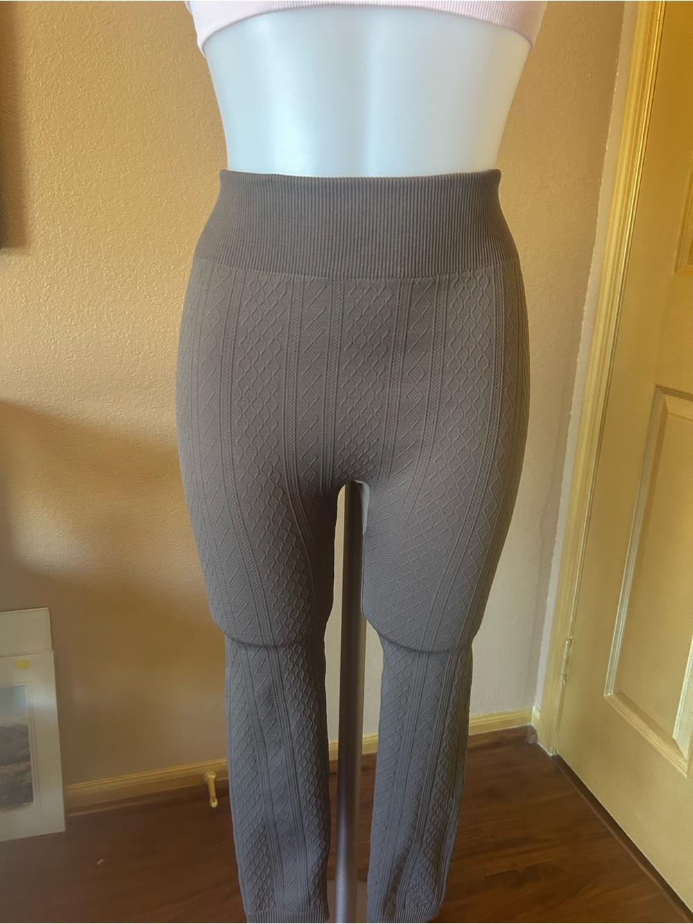 First Kick cable knit leggings